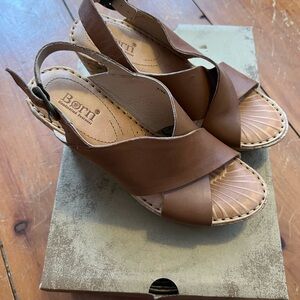 Born Women's Adalina Tan Sandals